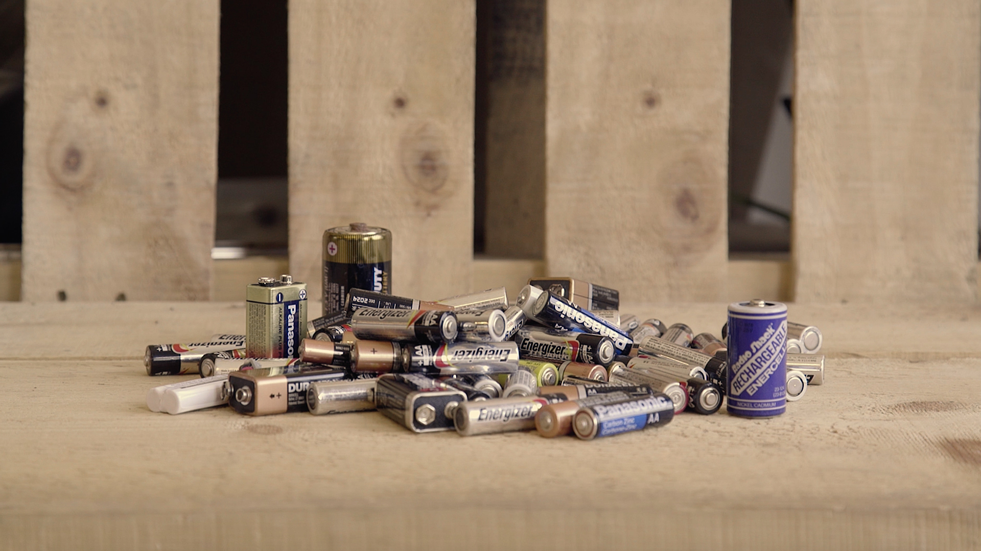 jour_de_la_terre_quebec_qc_blogue_article_trucs_astuces_ariane_arbour_green_tes_piles_appel_a_recycler